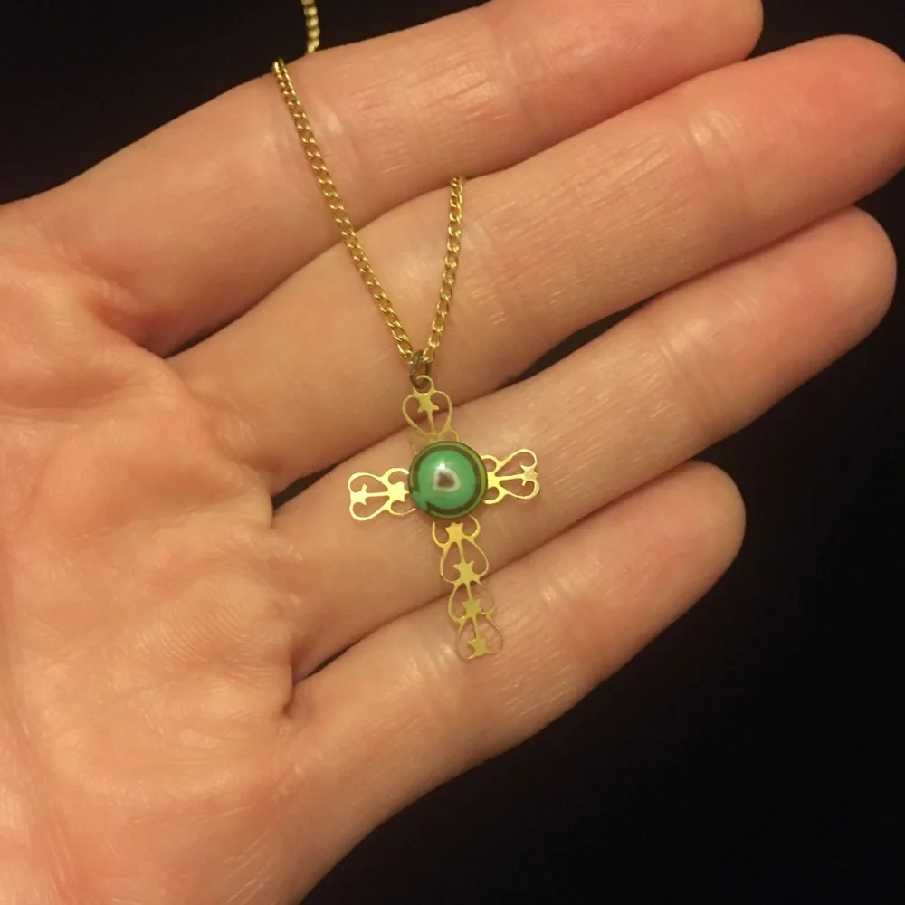 Beautiful Vintage Child’s Jesus Cross Necklace
